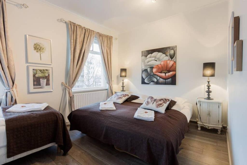 Superb Central Location, No Car Needed - Spacious Akureyri Exterior photo